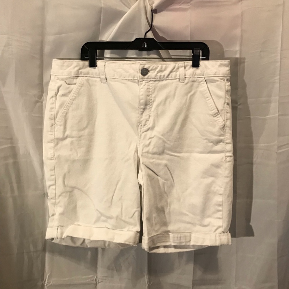 Lane Bryant Size 20 White Bermuda Shorts